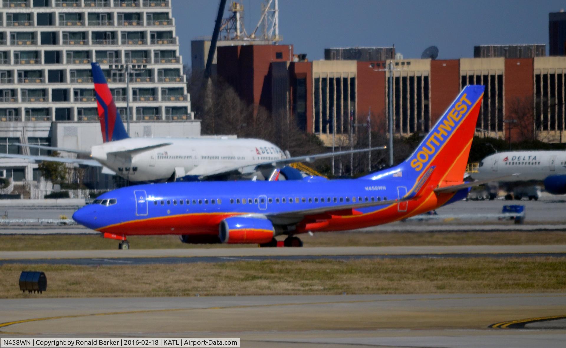 N458WN, 2004 Boeing 737-7H4 C/N 33857, Taxi to gate Atlanta