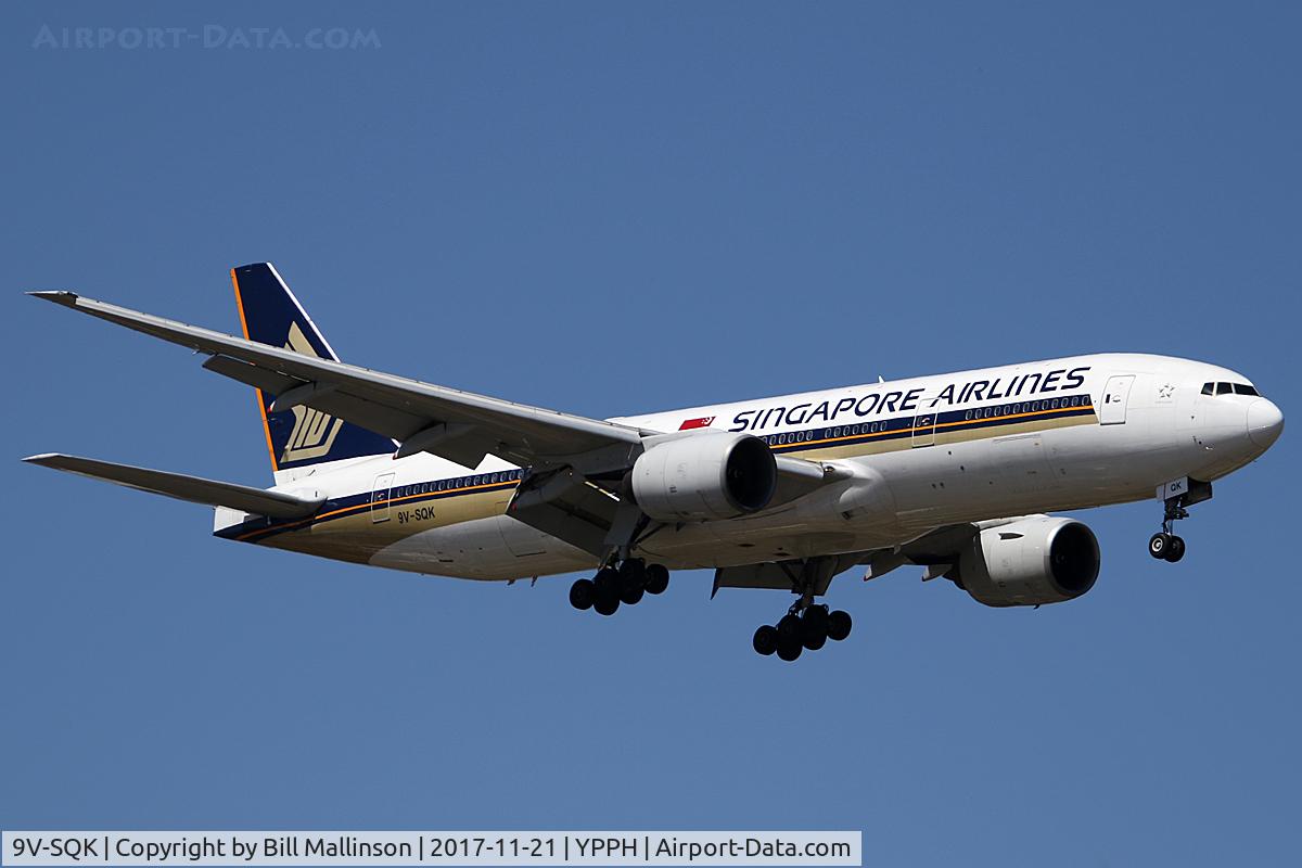 9V-SQK, 2003 Boeing 777-212/ER C/N 33368, FINALS TO 2 1
