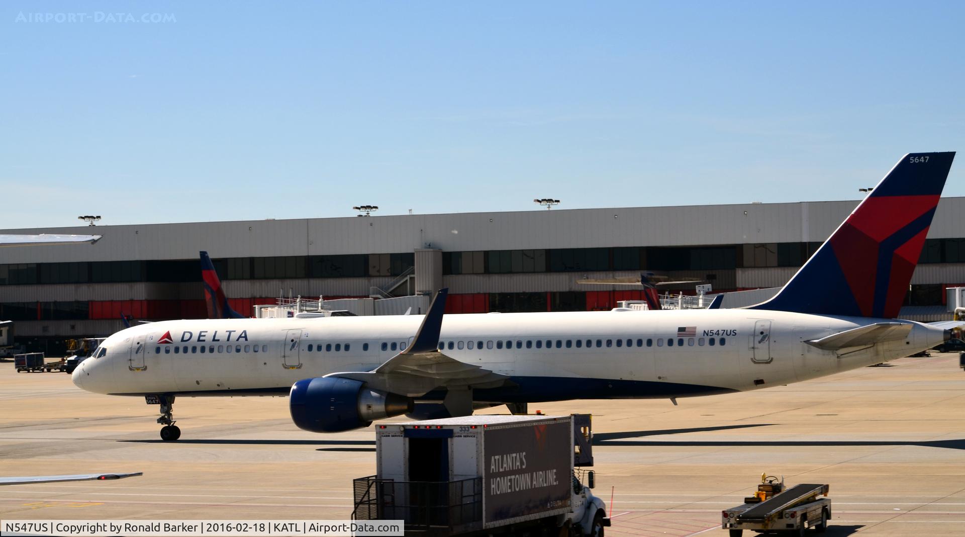 N547US, 1996 Boeing 757-251 C/N 26494, Taxi Atlanta
