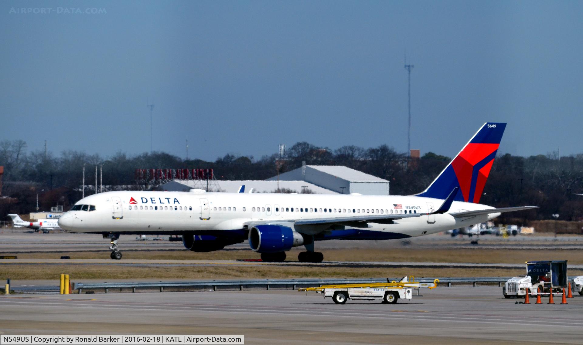 N549US, 1996 Boeing 757-251 C/N 26496, Taxi Atlanta