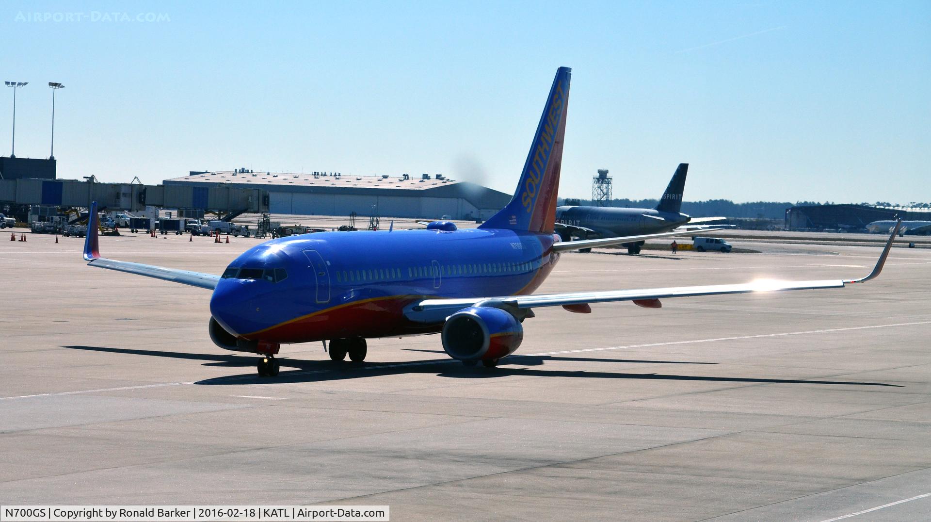 N700GS, 1997 Boeing 737-7H4 C/N 27835, Taxi Atlanta