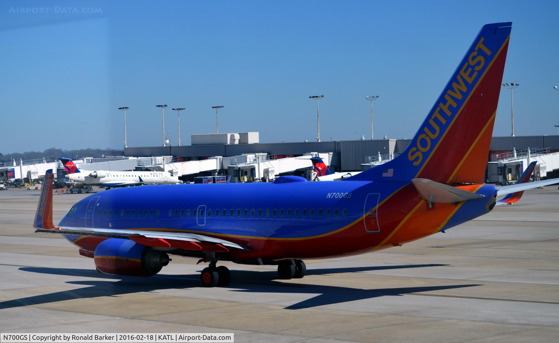 N700GS, 1997 Boeing 737-7H4 C/N 27835, Taxi Atlanta