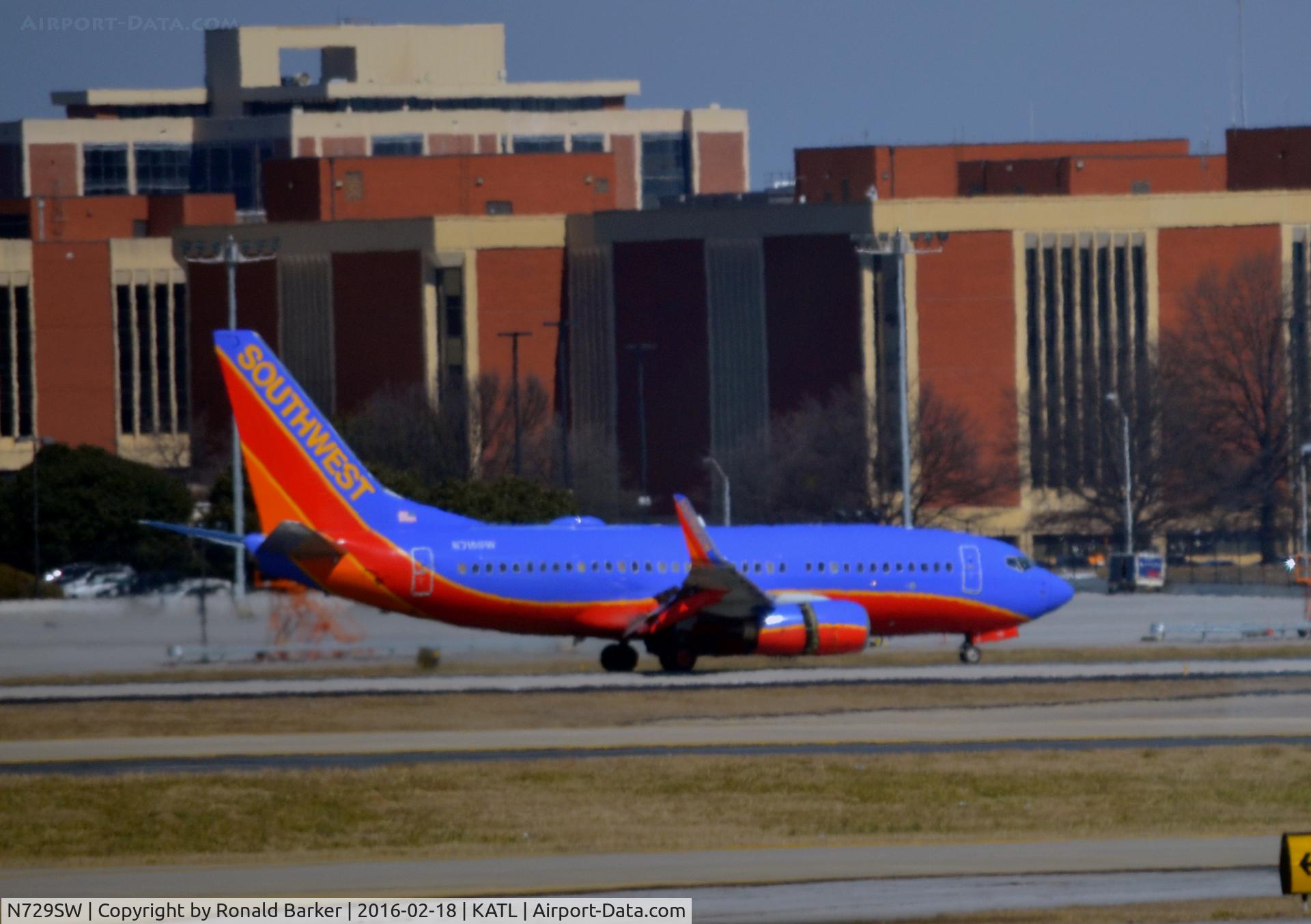N729SW, 1999 Boeing 737-7H4 C/N 27861, Landing Atlanta