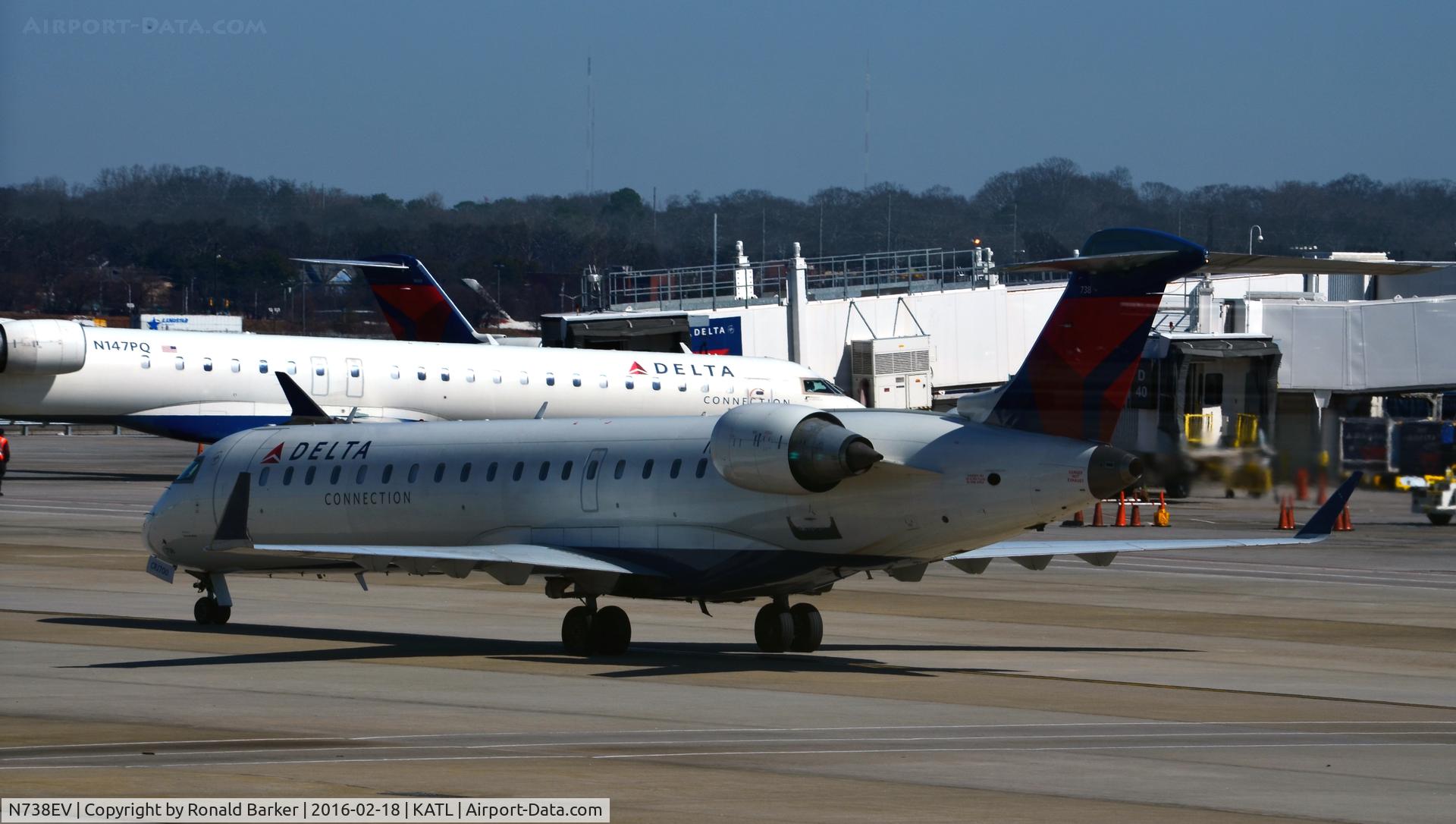 N738EV, 2004 Bombardier CRJ-701 (CL-600-2C10) Regional Jet C/N 10146, Taxi Atlanta