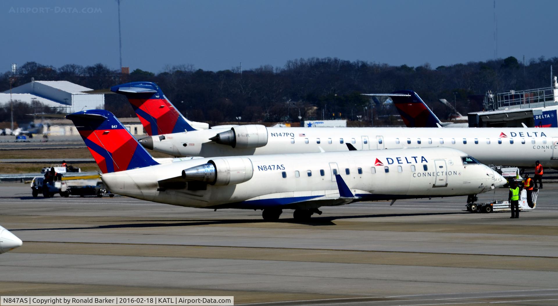 N847AS, 1999 Bombardier CRJ-200ER (CL-600-2B19) C/N 7335, Pushback Atlanta