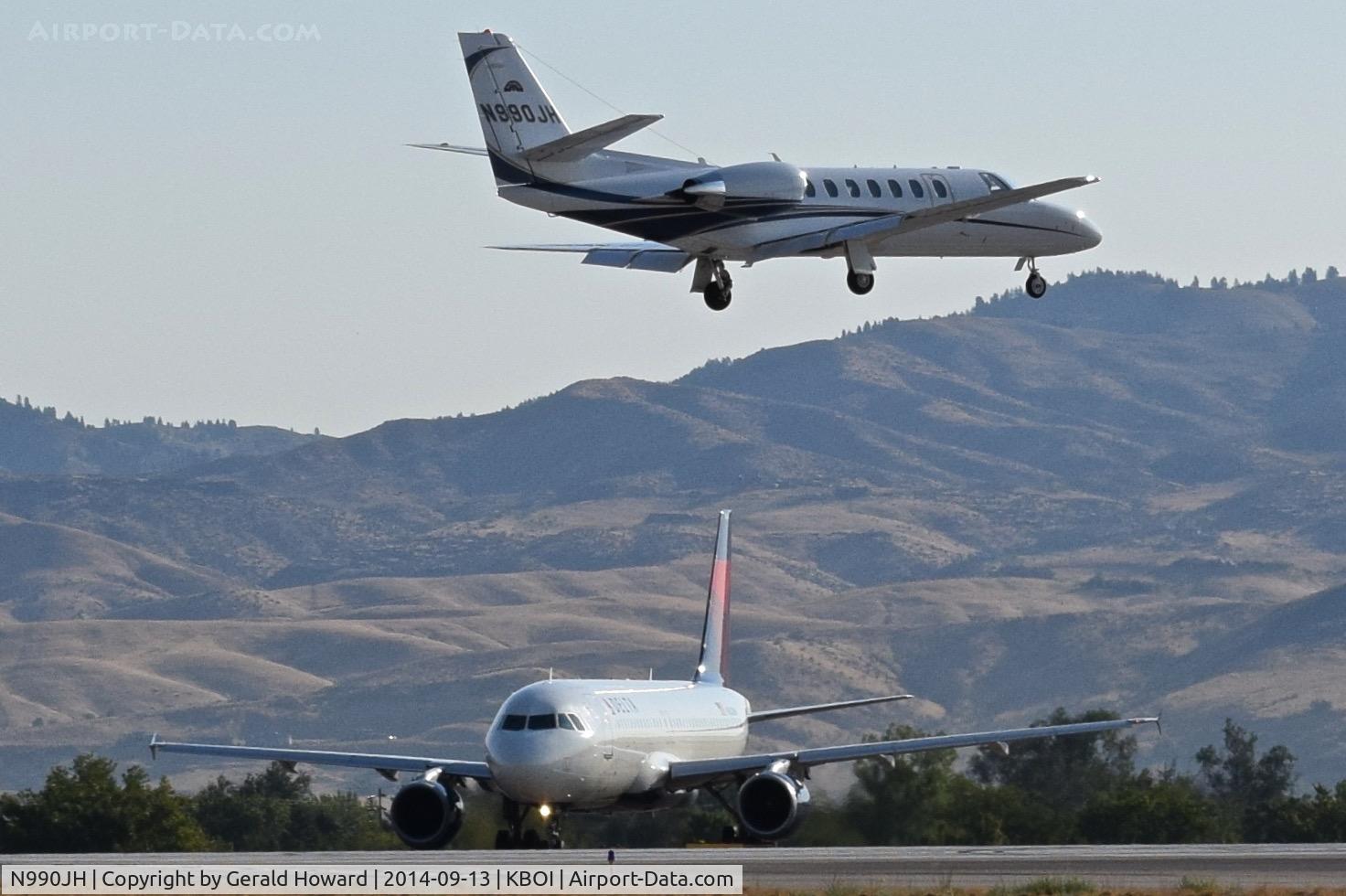 N990JH, 2007 Cessna 560 Citation Encore+ C/N 560-0754, Landing RWY 10R.