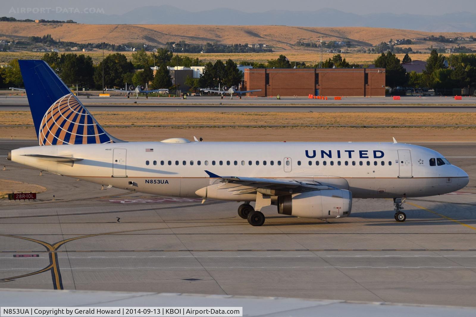 N853UA, 2002 Airbus A319-131 C/N 1688, Taxiing on Alpha.