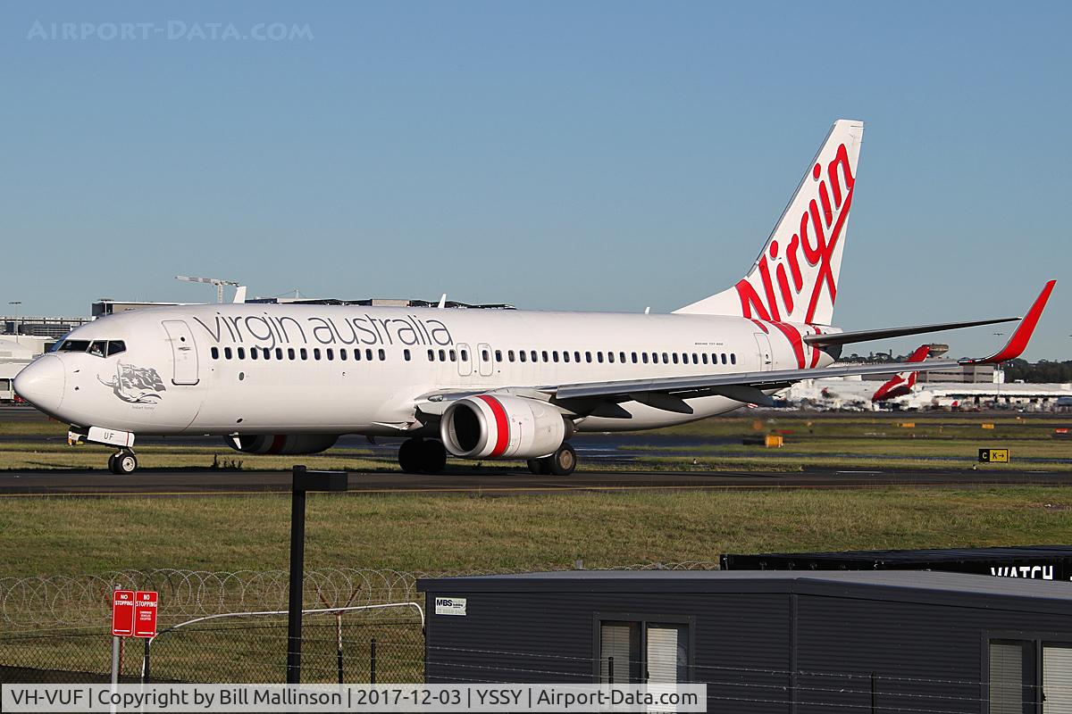 VH-VUF, 2005 Boeing 737-8FE C/N 34168, TAXI TO 34R