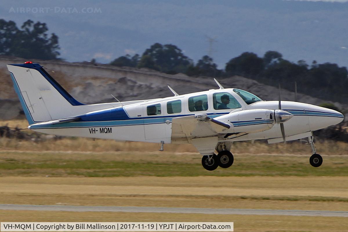 VH-MQM, 1975 Beech 58 Baron C/N TH-576, ROTATING