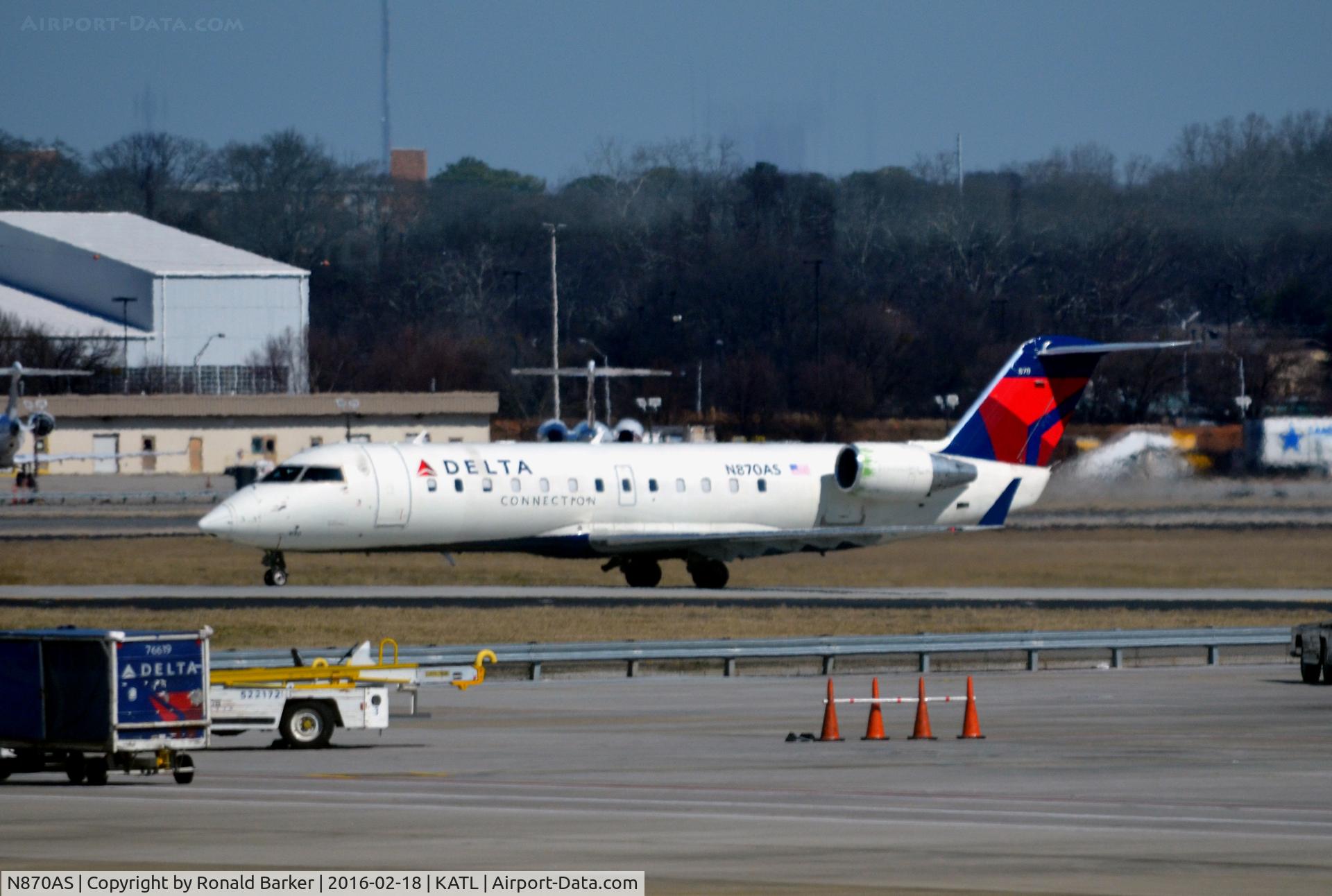 N870AS, 2001 Bombardier CRJ-200ER (CL-600-2B19) C/N 7530, Taxi Atlanta