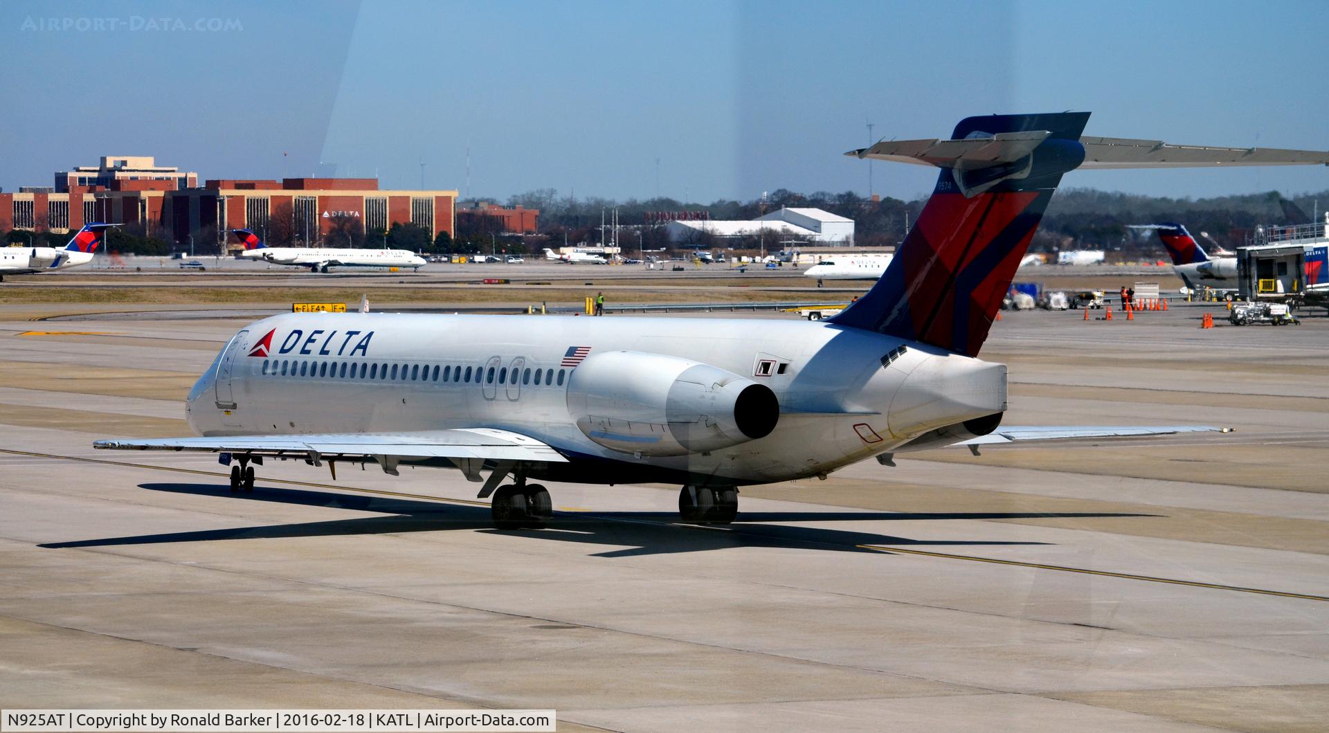 N925AT, 2000 Boeing 717-200 C/N 55079, Ready to taxi Atlanta