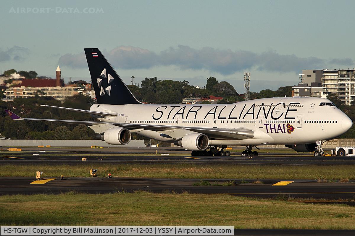 HS-TGW, 1997 Boeing 747-4D7 C/N 27724, TOWED