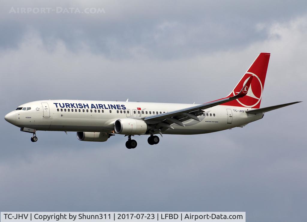 TC-JHV, 2014 Boeing 737-8F2 C/N 40992, Landing rwy 23