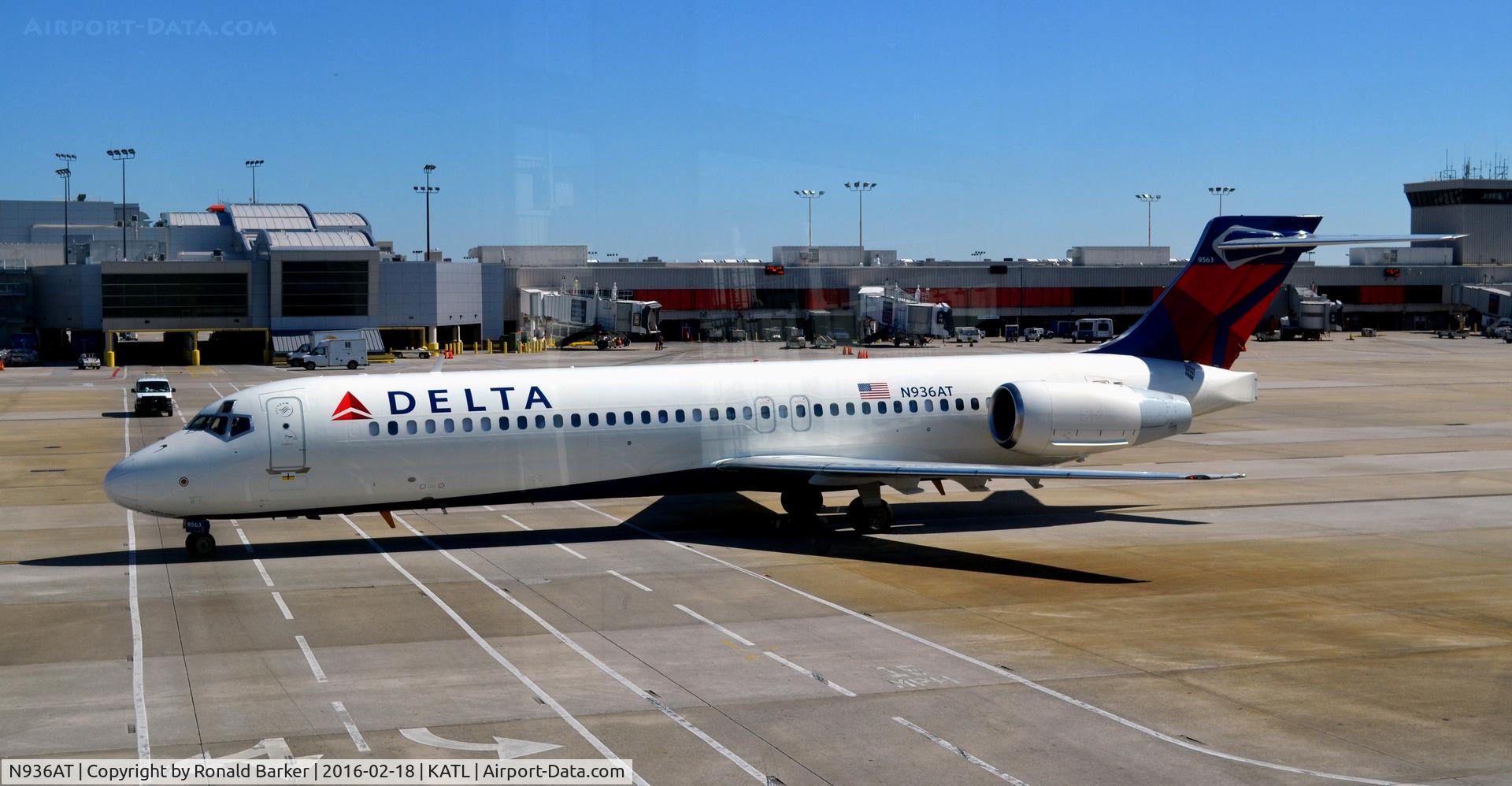 N936AT, 1999 Boeing 717-200 C/N 55058, Taxi Atlanta