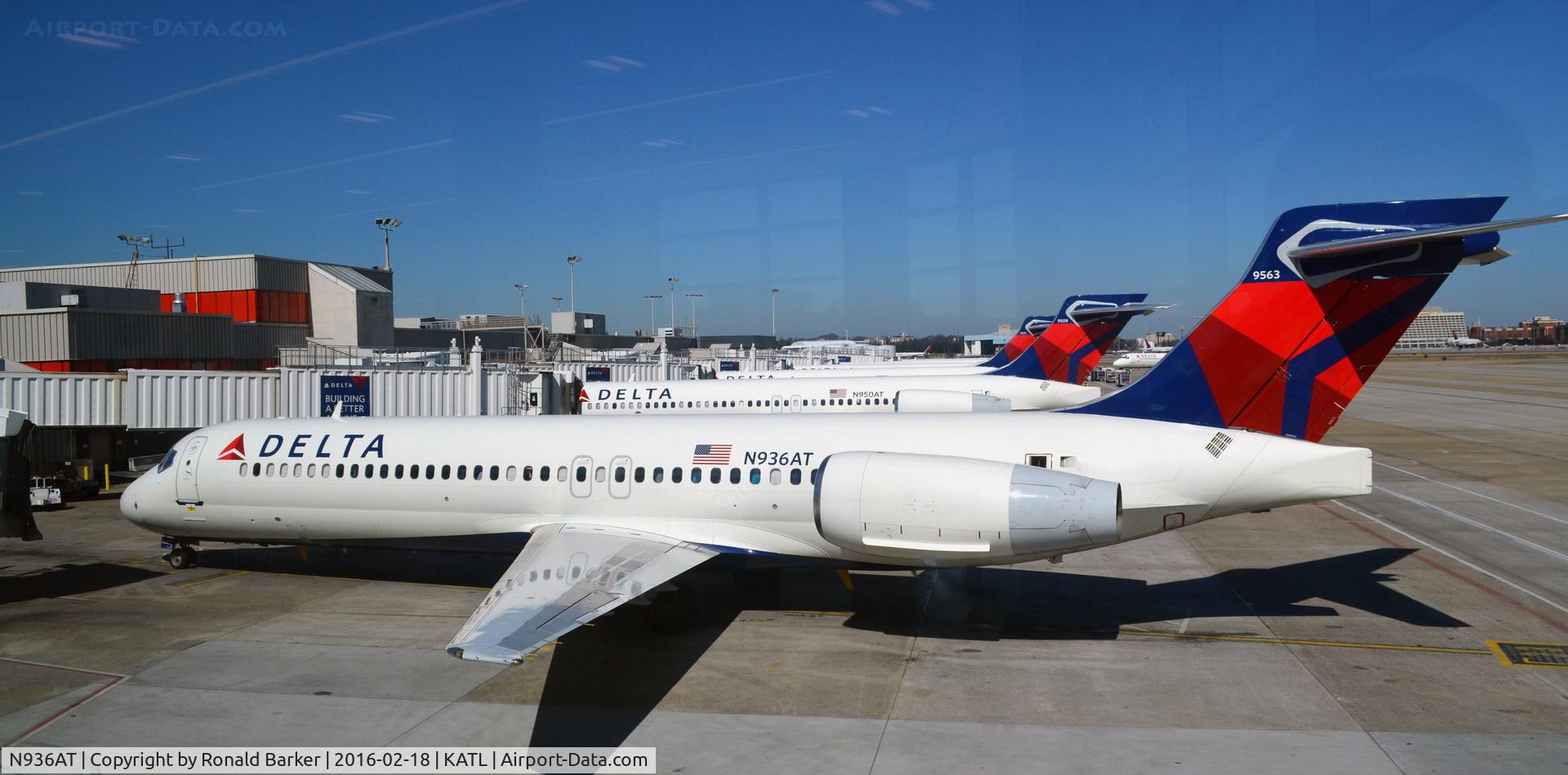 N936AT, 1999 Boeing 717-200 C/N 55058, Arrived at Gate 33 Atlanta