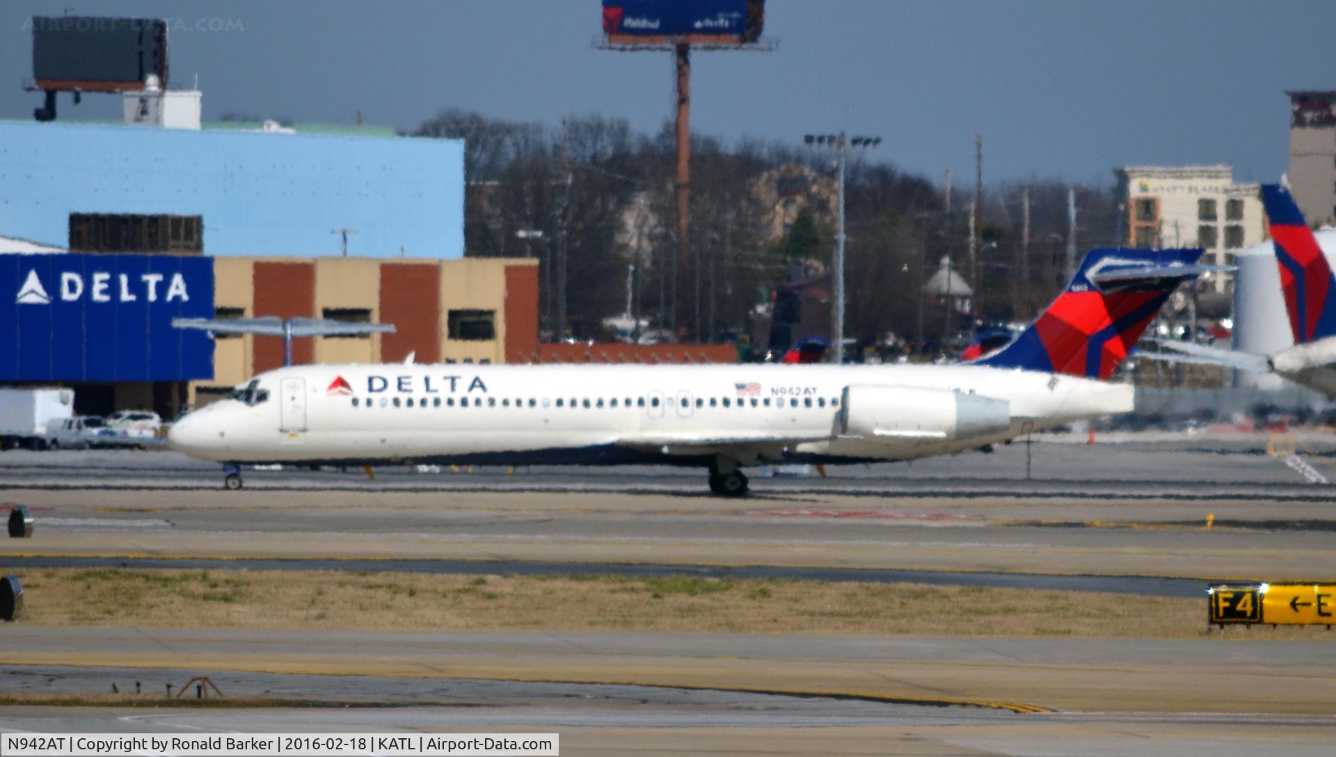 N942AT, 1999 Boeing 717-200 C/N 55005, Taxi Atlanta