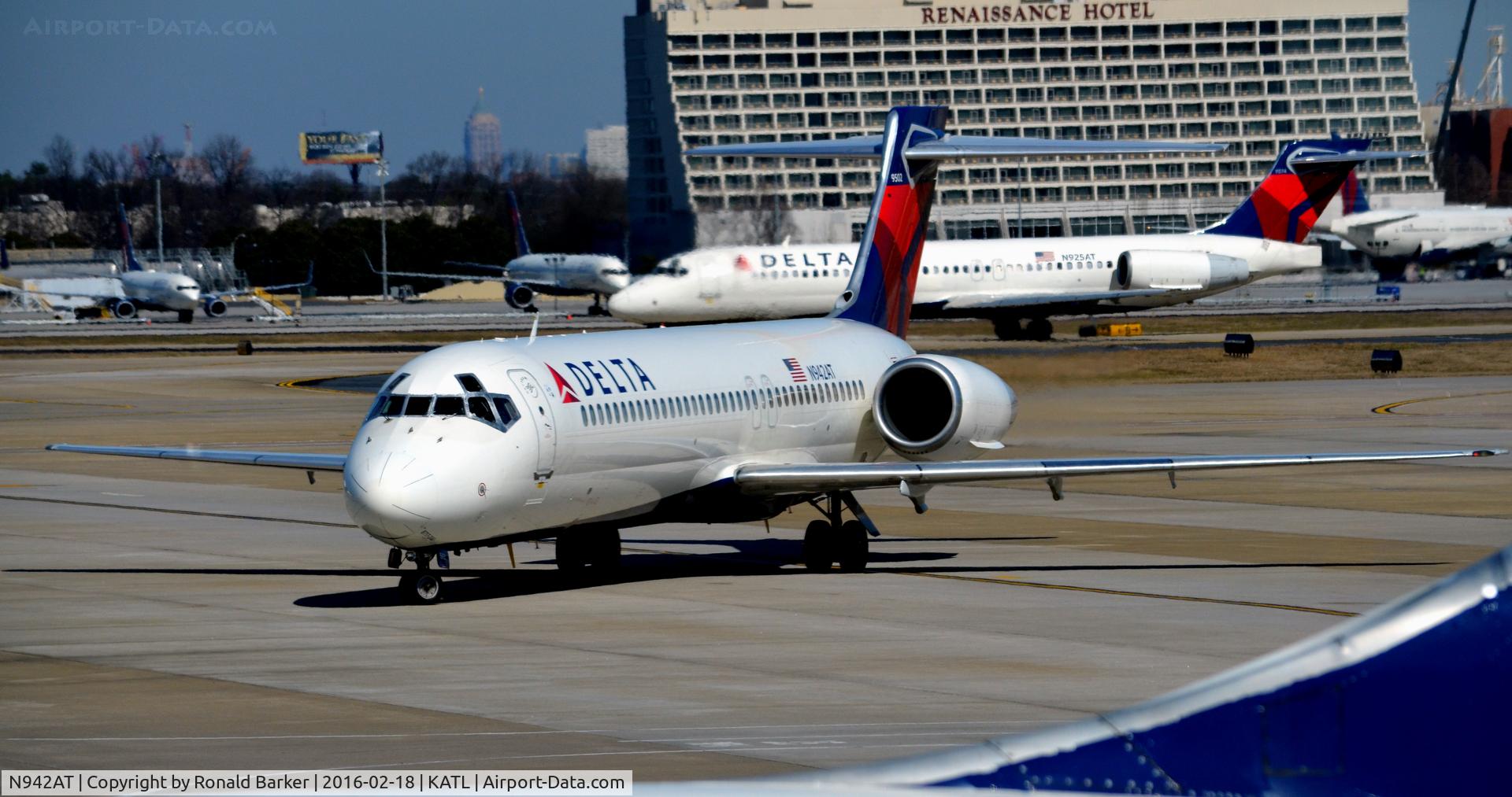 N942AT, 1999 Boeing 717-200 C/N 55005, Taxi Atlanta