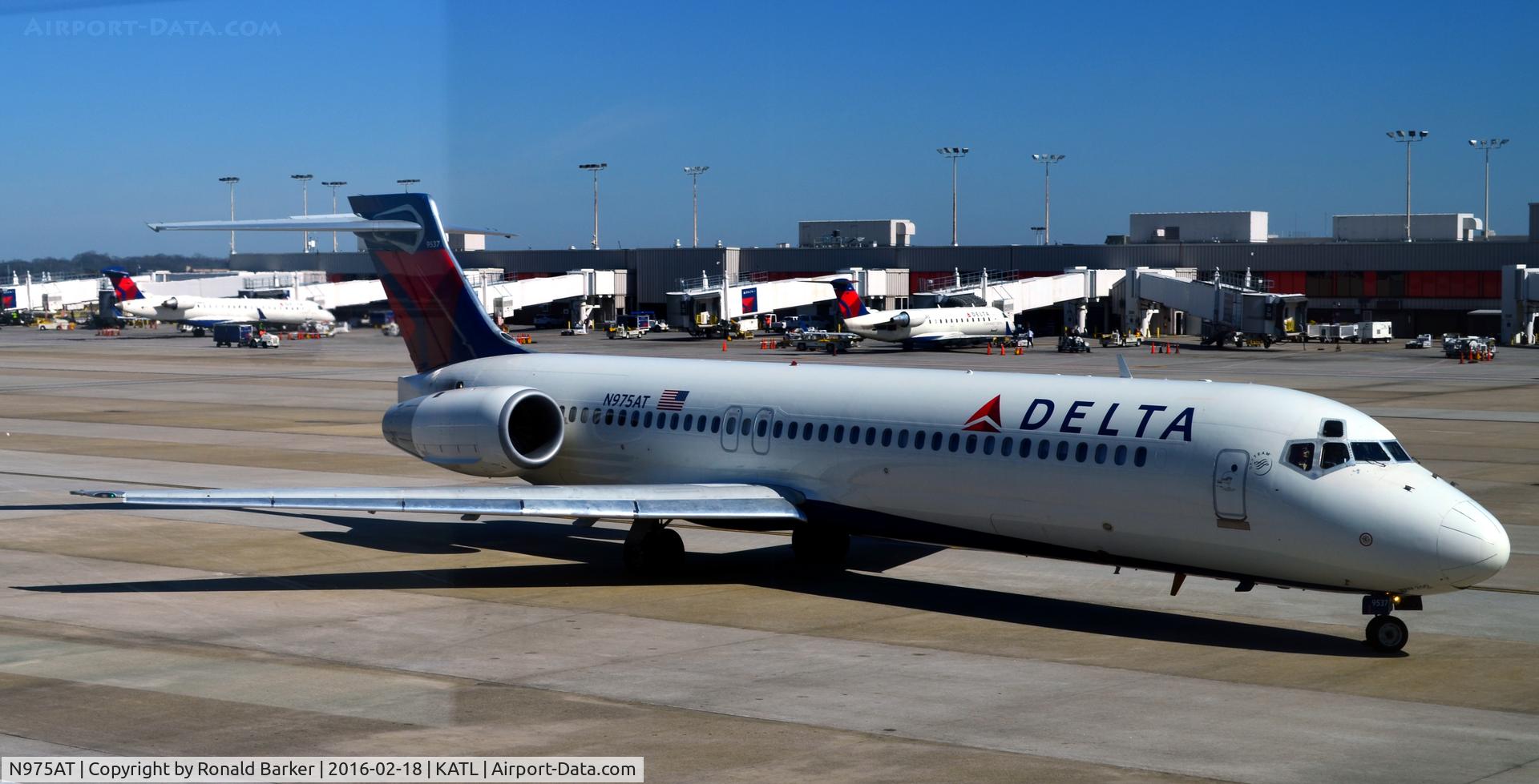 N975AT, 2002 Boeing 717-200 C/N 55035, Taxi Atlanta