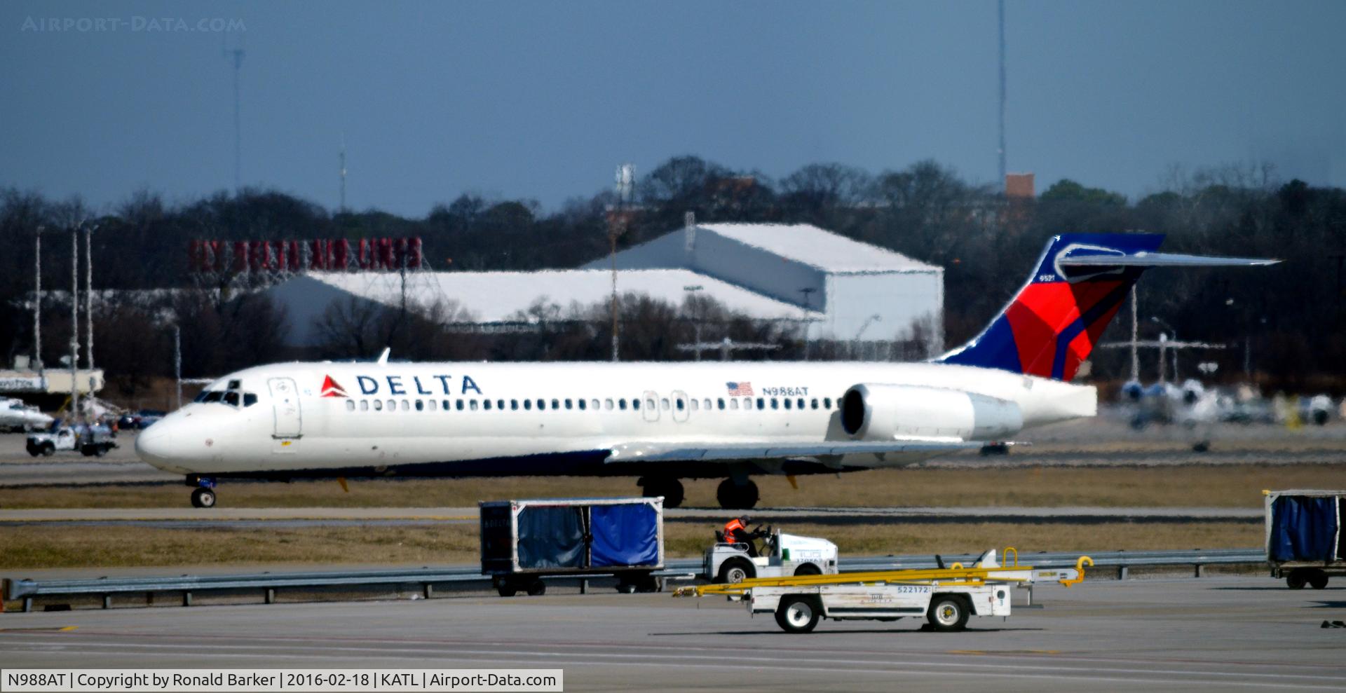 N988AT, 2001 Boeing 717-200 C/N 55068, Taxi Atlanta