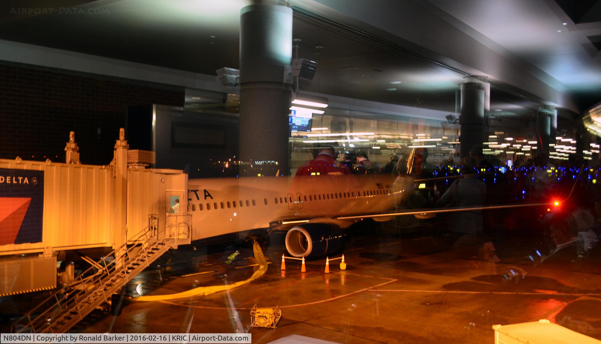 N804DN, 2013 Boeing 737-932/ER C/N 31918, At the gate Richmond