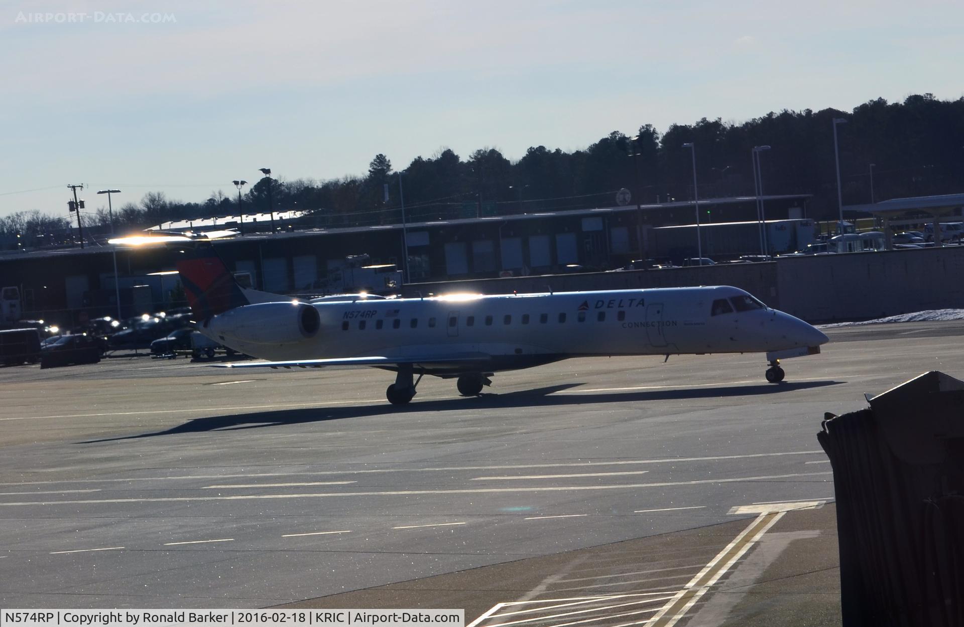 N574RP, 2004 Embraer ERJ-145LR (EMB-145LR) C/N 14500845, Taxi to gate Richmond