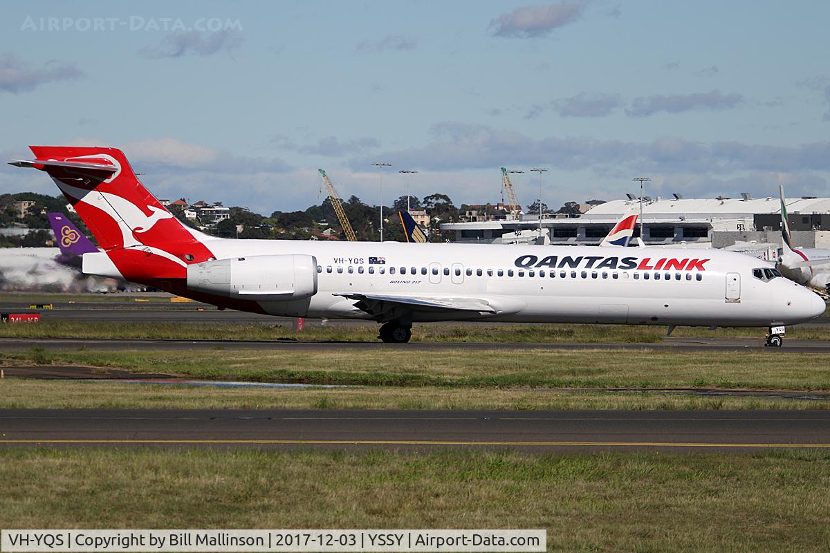 VH-YQS, 2004 Boeing 717-2BL C/N 55178, TAXI FROM 34R