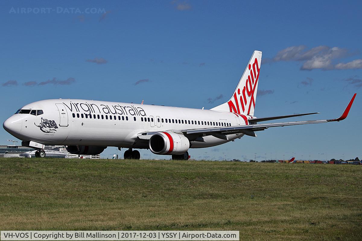VH-VOS, 2004 Boeing 737-8FE C/N 33800, TAXI TO 34R