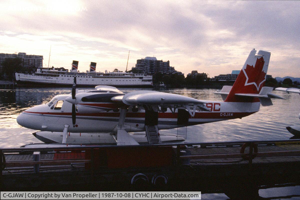 C-GJAW, 1968 De Havilland Canada DHC-6-200 Twin Otter C/N 176, Air BC De Havilland Canada DHC-6-200 Twin-Otter moored at the Vancouver Harbour Water Airport, BC, Canada, 1987