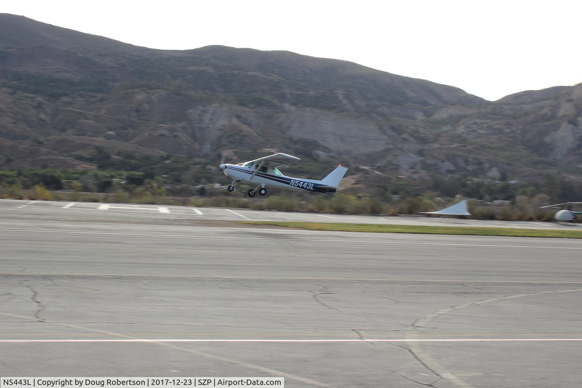 N5443L, 1980 Cessna 152 C/N 15284315, 1980 Cessna 152, Lycoming O-235 115 Hp, takeoff climb Rwy 04