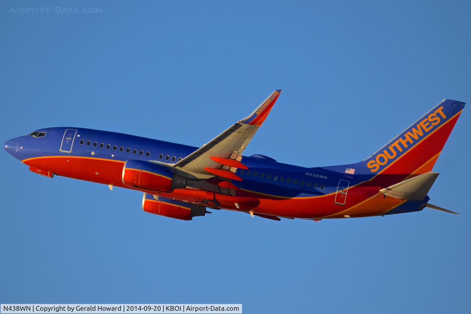 N438WN, 2003 Boeing 737-7H4 C/N 29833, Departing RWY 10R.