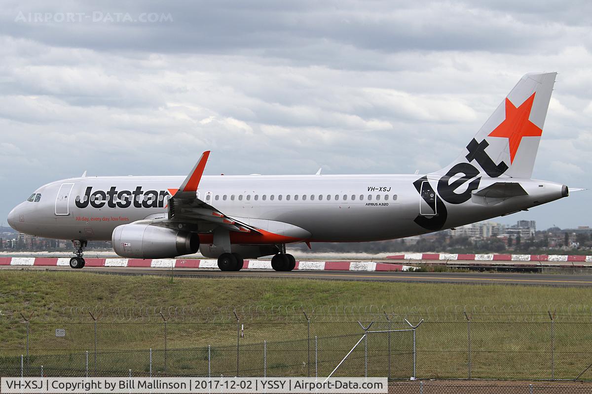 VH-XSJ, 2013 Airbus A320-232 C/N 5482, TAXI TO 34R
