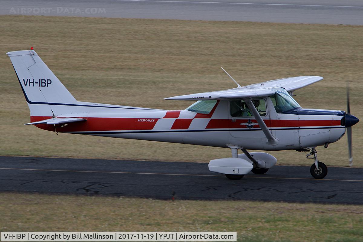 VH-IBP, 1978 Cessna A152 Aerobat C/N A1520795, TAXIING