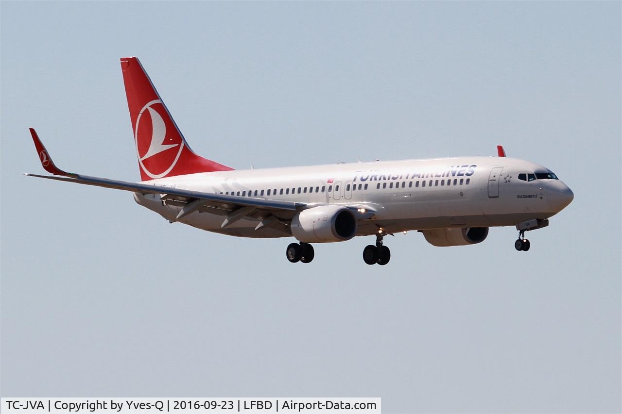 TC-JVA, 2014 Boeing 737-8F2 C/N 40988, Boeing 737-8F2, Short approach rwy 05, Bordeaux Mérignac airport (LFBD-BOD)