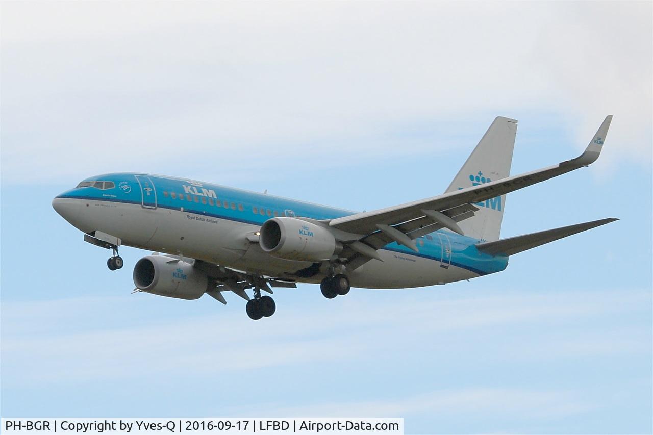 PH-BGR, 2011 Boeing 737-7K2 C/N 39446, Boeing 737-7K2, Short approach rwy 29, Bordeaux Mérignac airport (LFBD-BOD)