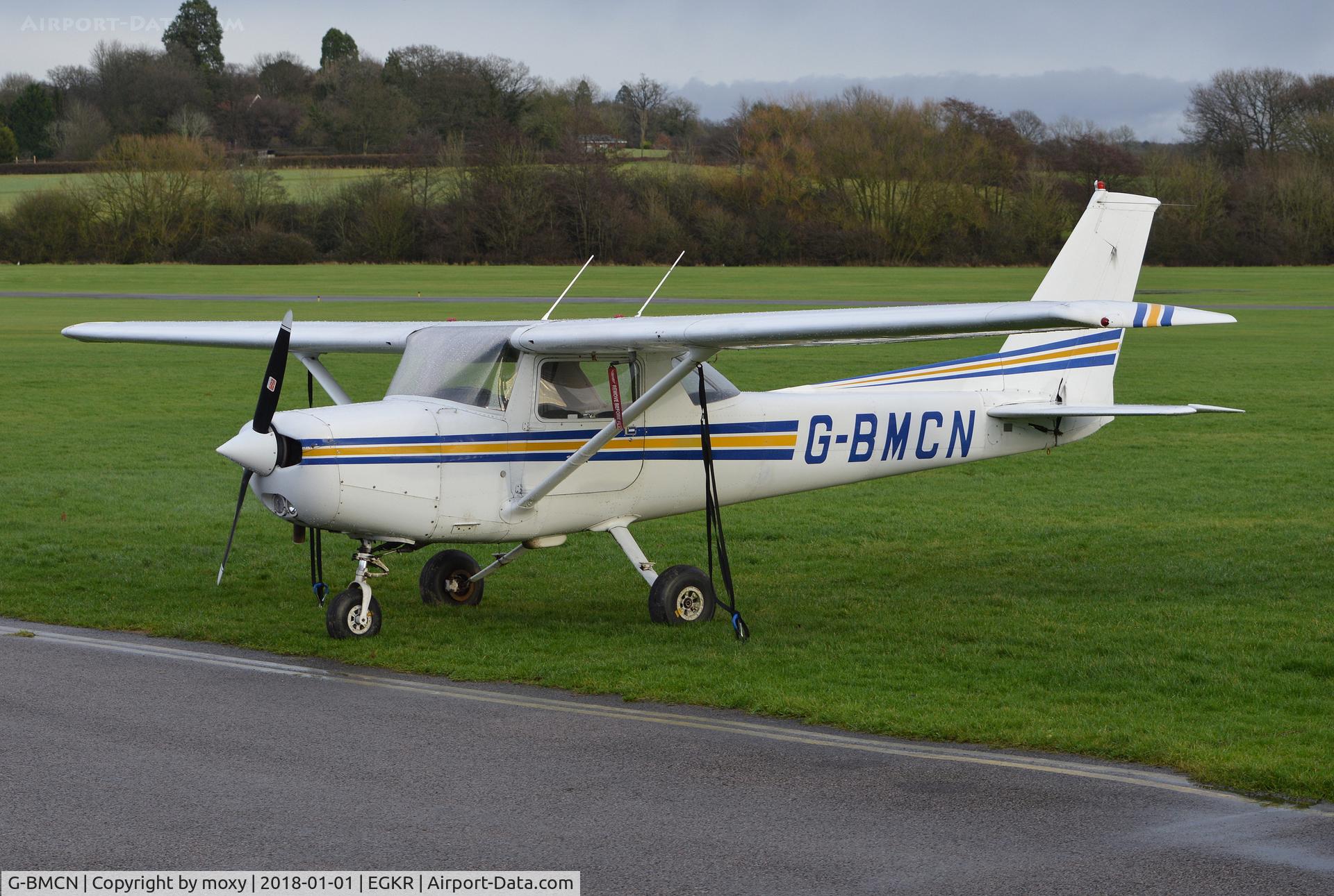 G-BMCN, 1978 Reims F152 C/N 1471, Reims Cessna F152 at Redhill.