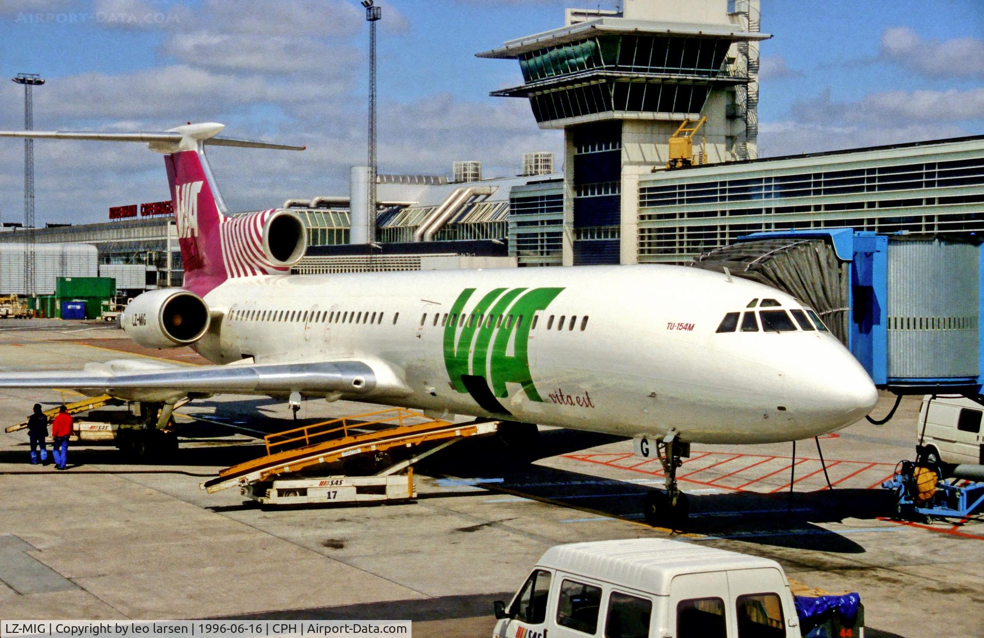 LZ-MIG, 1990 Tupolev Tu-154M C/N 90A840, Copenhagen 15.6.1996