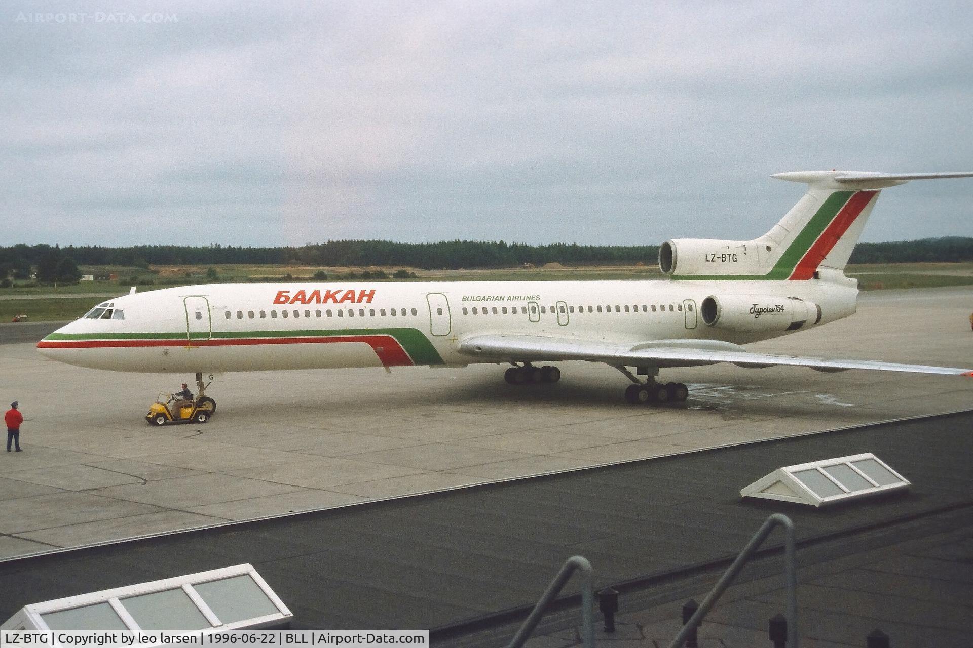 LZ-BTG, 1975 Tupolev Tu-154A C/N 75A095, Billund 22.6.1996