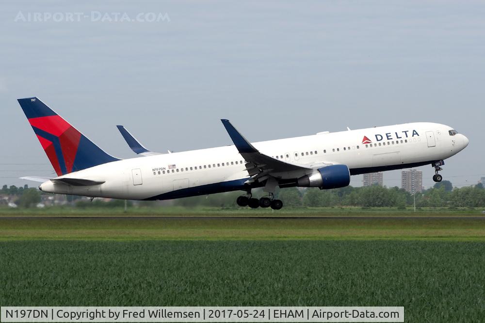 N197DN, 1997 Boeing 767-332 C/N 28454, DELTA