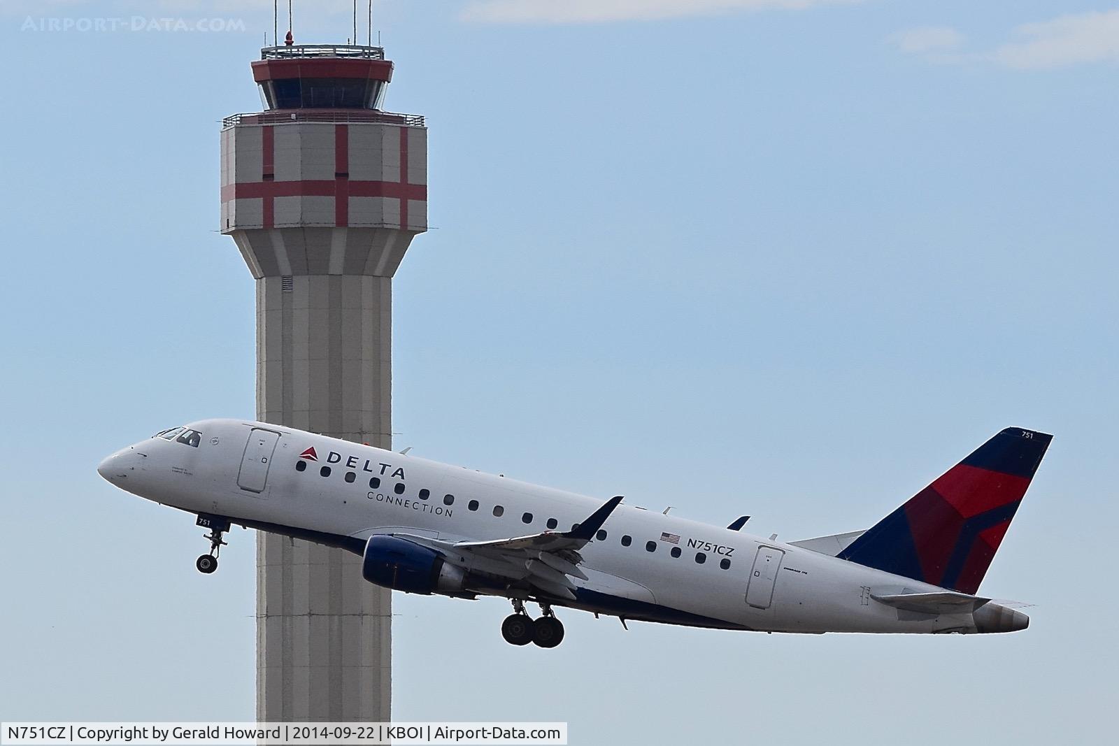 N751CZ, 2008 Embraer 170LR (ERJ-170-100LR) C/N 17000247, Departing RWY 10R.