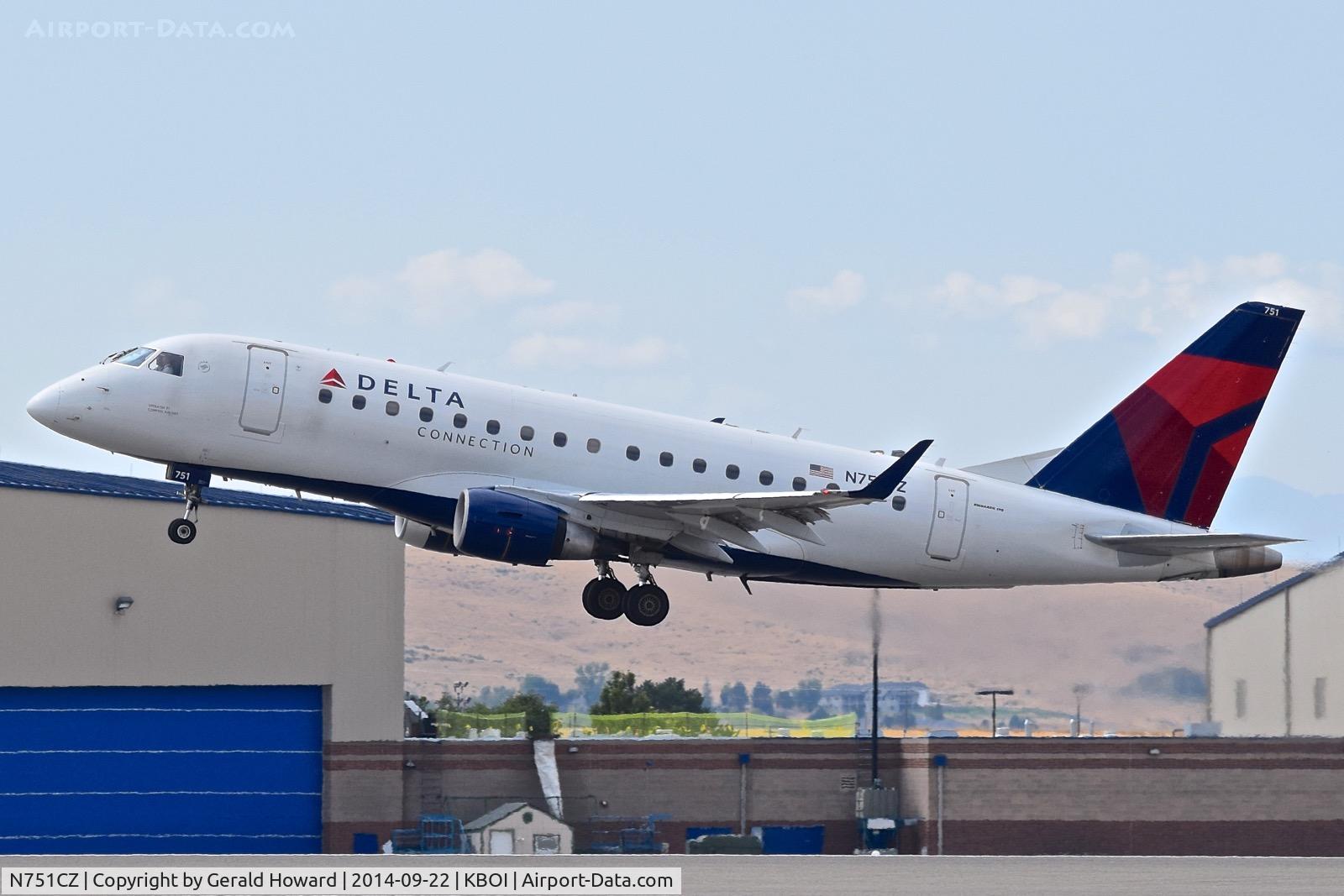 N751CZ, 2008 Embraer 170LR (ERJ-170-100LR) C/N 17000247, Take off from RWY 10R.