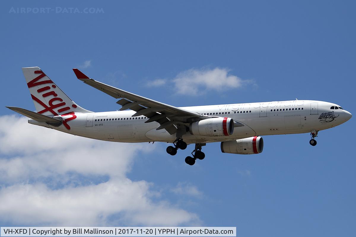 VH-XFD, 2012 Airbus A330-243 C/N 1306, FINALS TO 21
