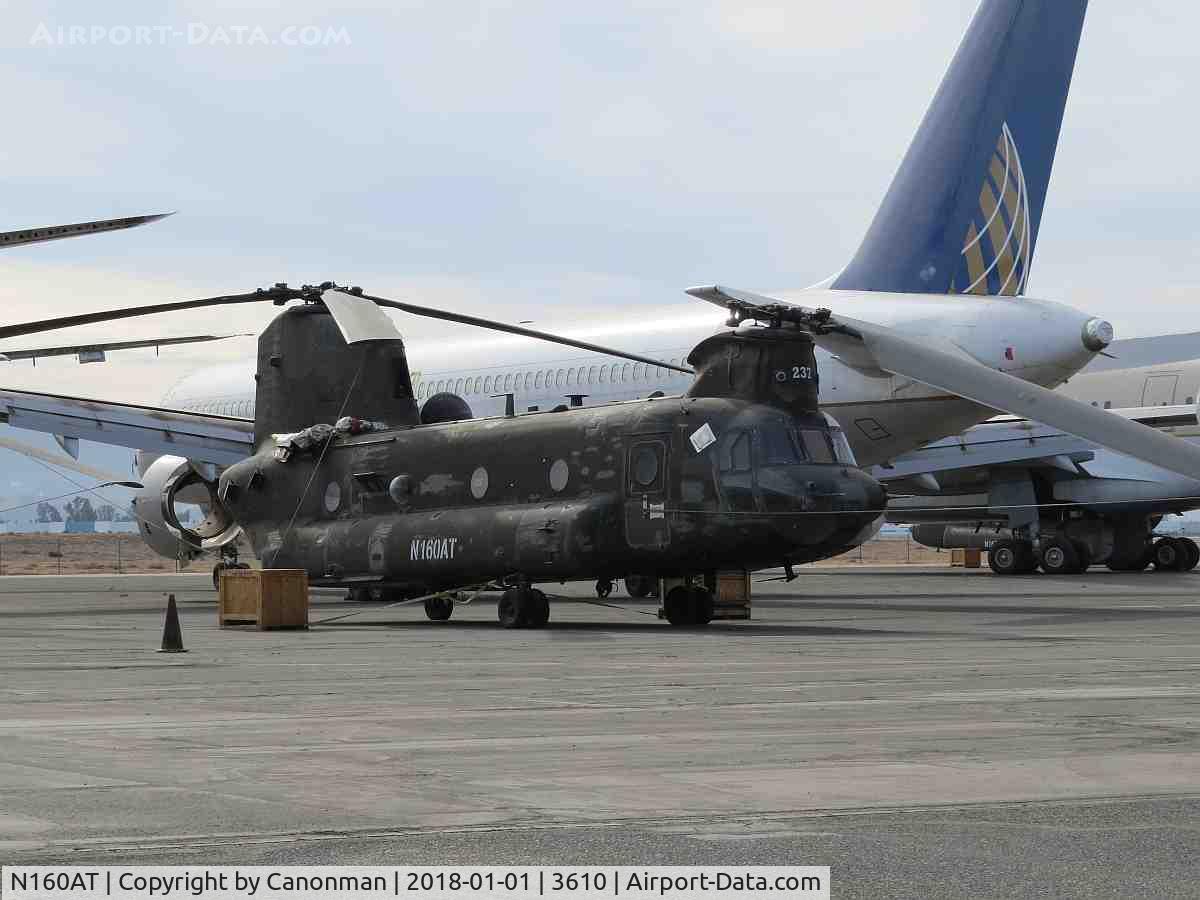 N160AT, 1991 Boeing Vertol CH-47D Chinook C/N M.3386, Parked