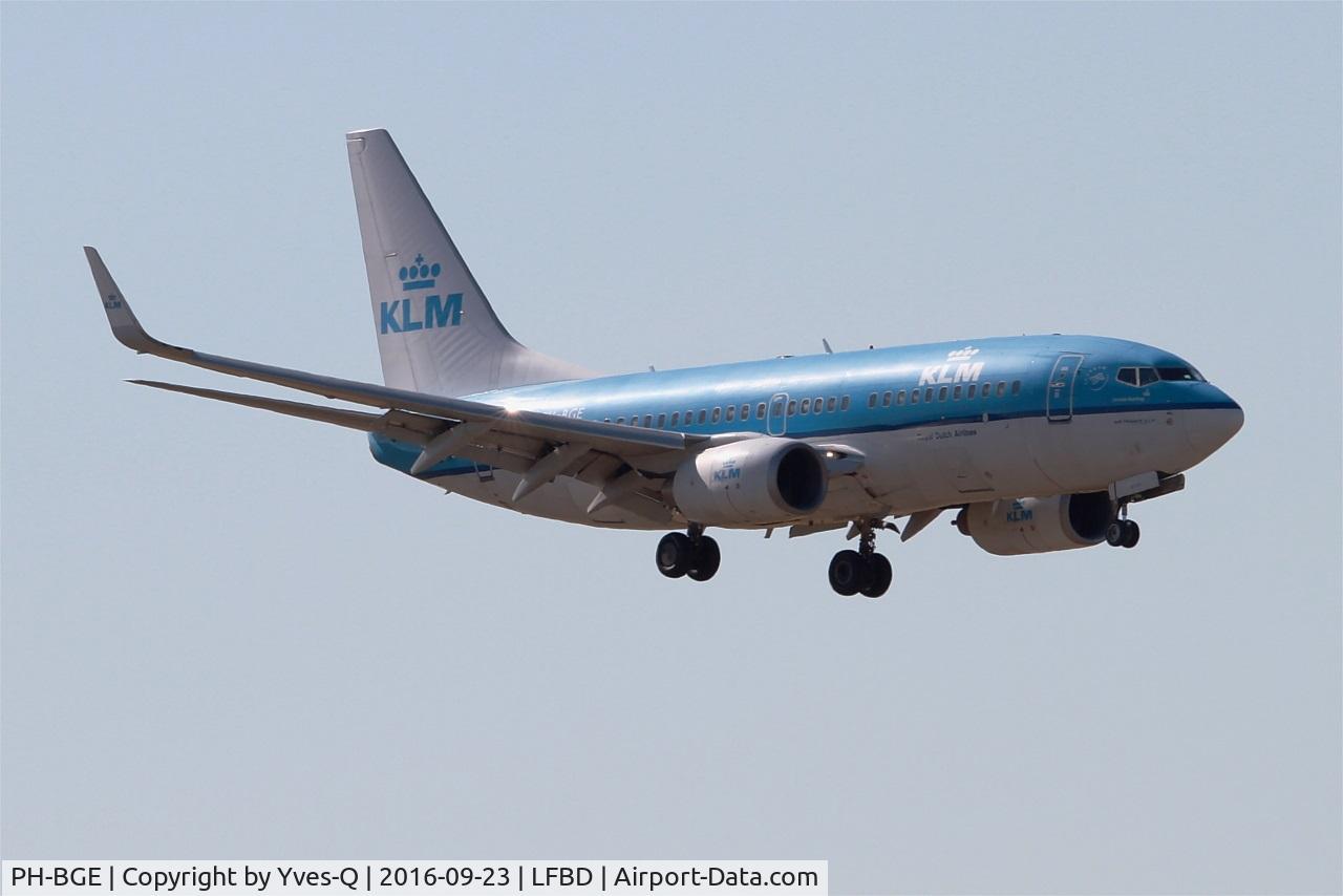 PH-BGE, 2008 Boeing 737-7K2 C/N 30371, Boeing 737-7K2, Short approach rwy 05, Bordeaux Mérignac airport (LFBD-BOD)