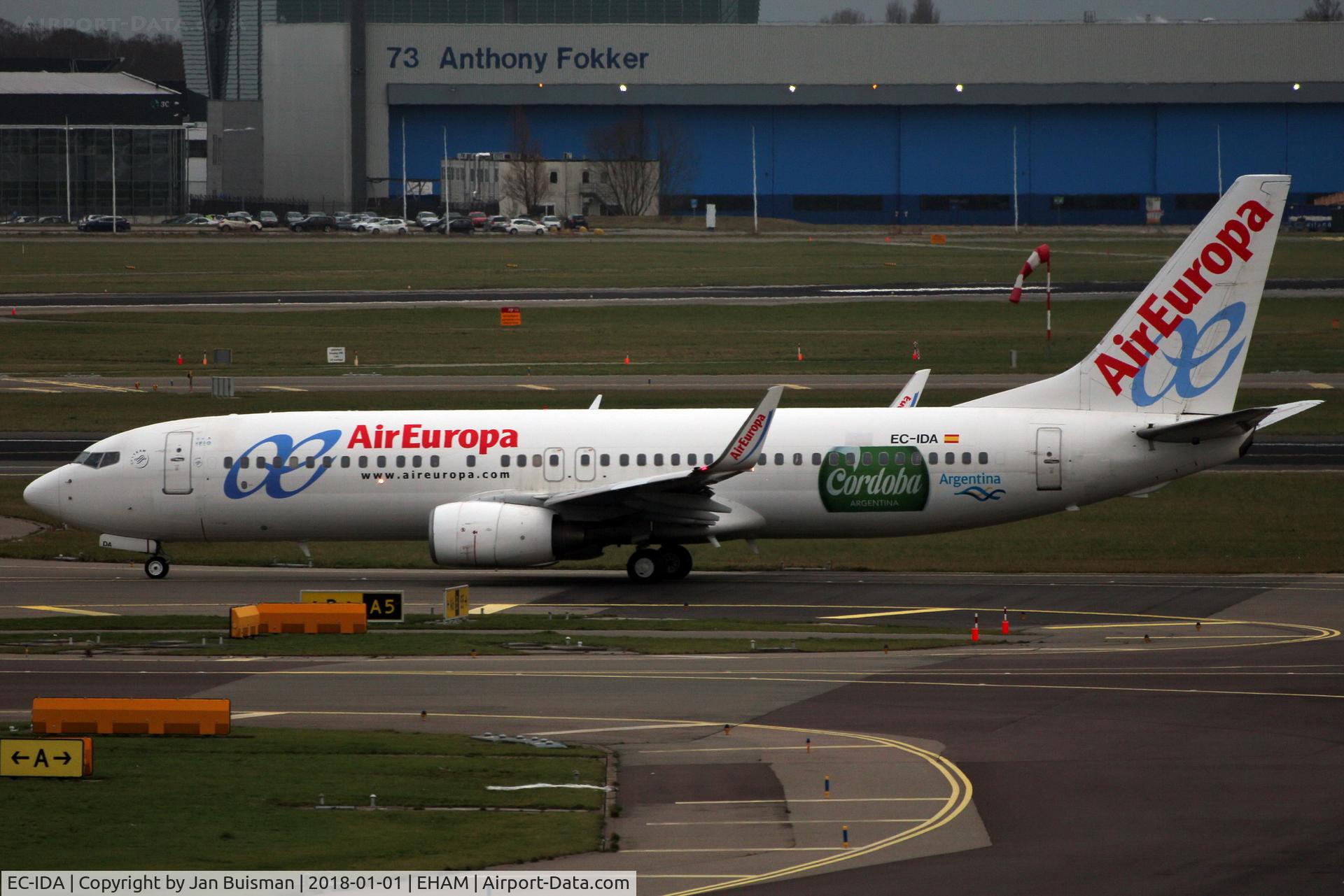 EC-IDA, 2002 Boeing 737-86Q C/N 32773, Air Europa, Cordoba Argentina advert
