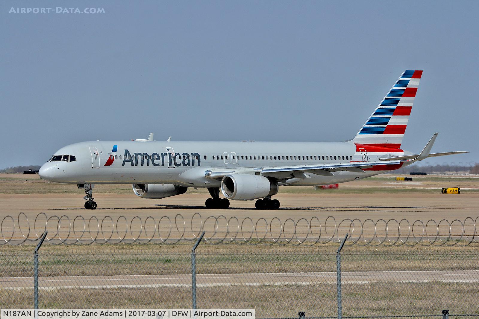 N187AN, 2001 Boeing 757-223 C/N 32381, Departing DFW Airport