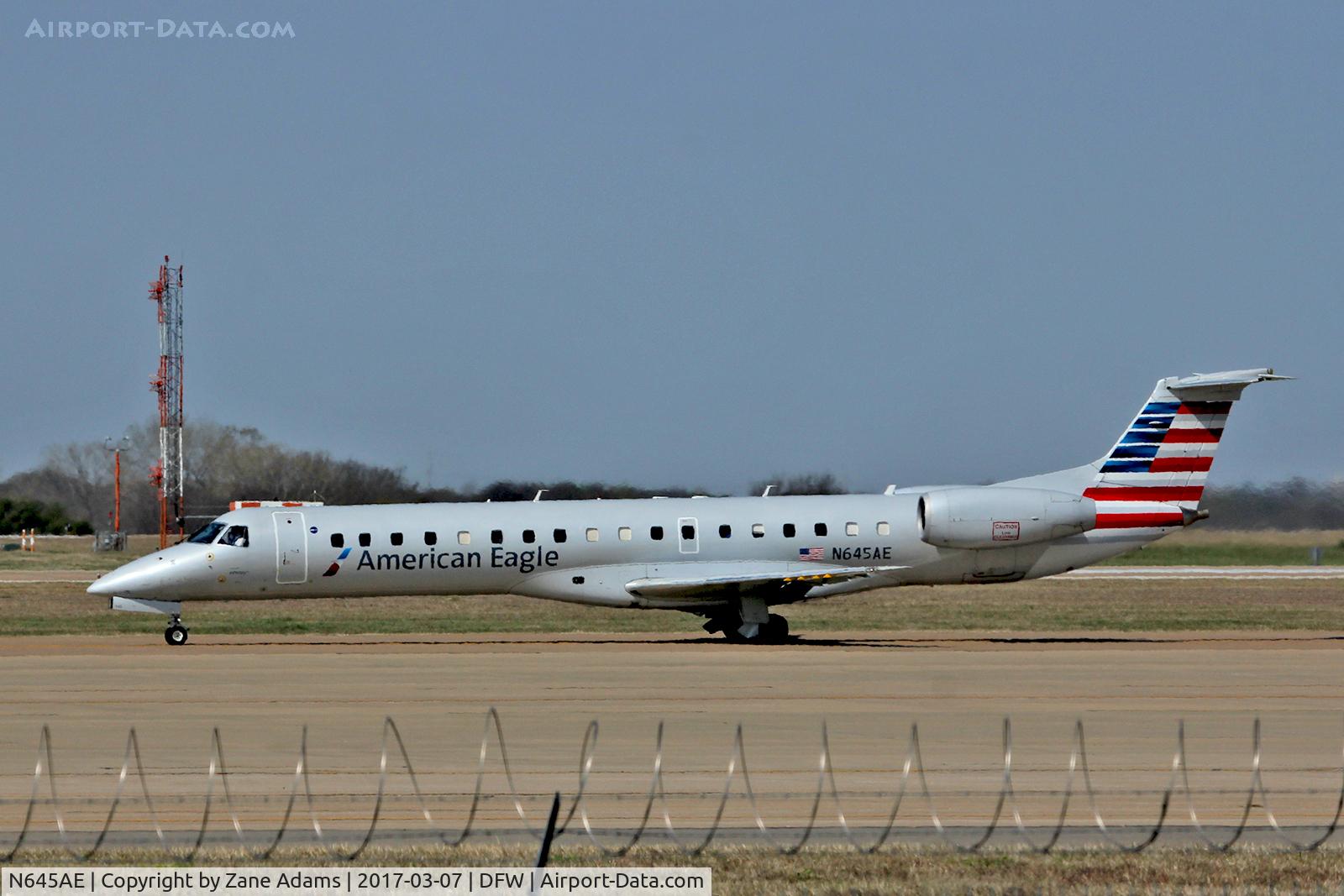 N645AE, 2000 Embraer ERJ-145LR (EMB-145LR) C/N 145212, Departing DFW Airport
