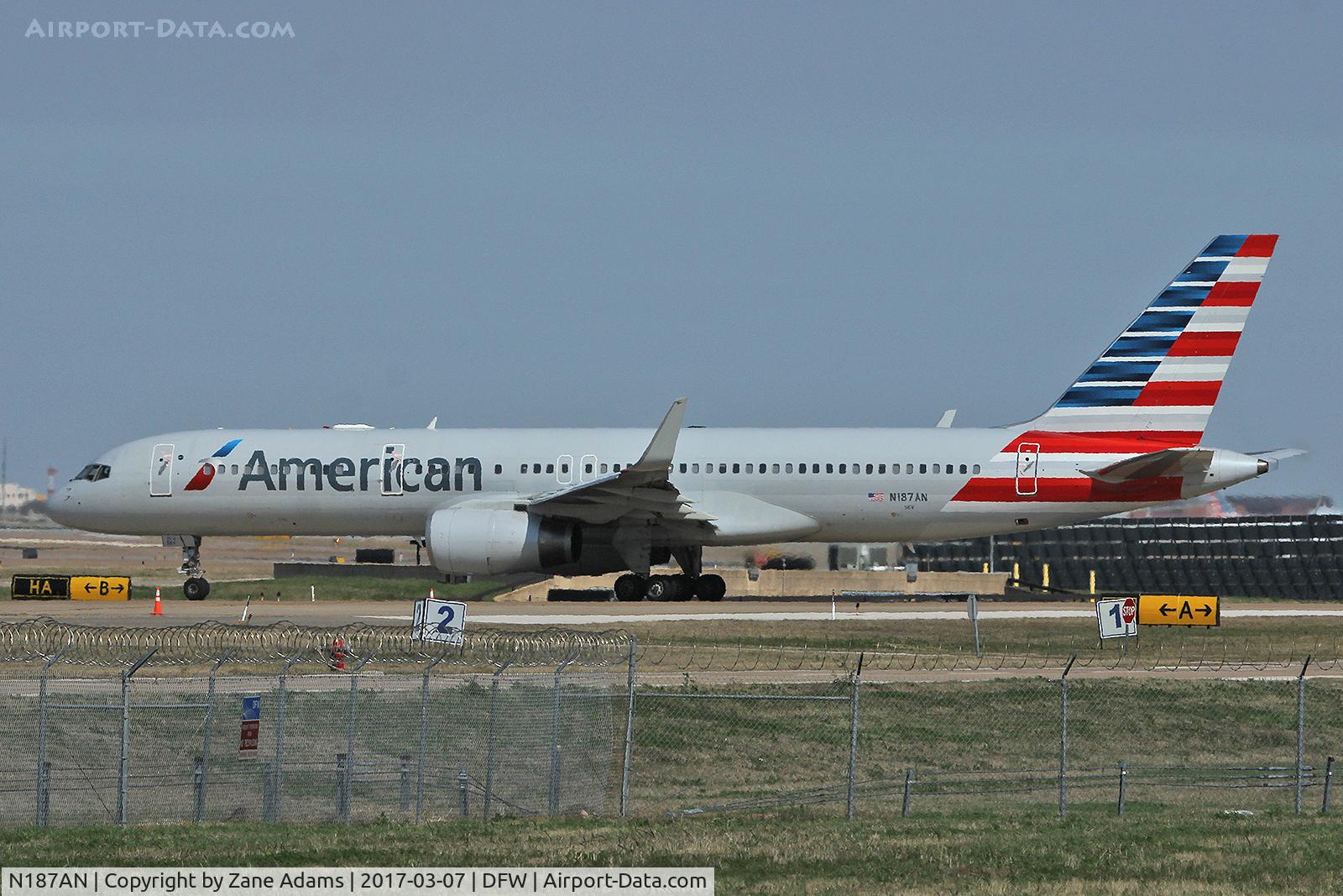 N187AN, 2001 Boeing 757-223 C/N 32381, Departing DFW Airport