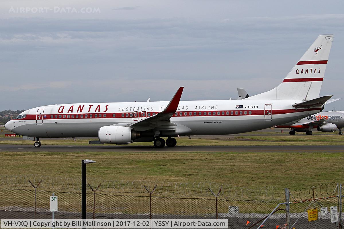 VH-VXQ, 2003 Boeing 737-838 C/N 33723, TAXI TO 34R