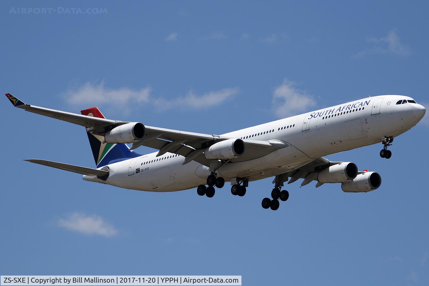 ZS-SXE, 2004 Airbus A340-313X C/N 646, IN FROM JNB