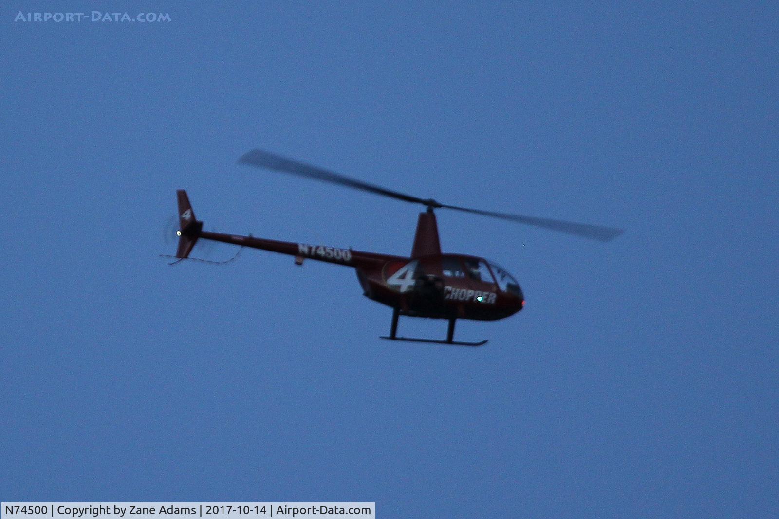 N74500, 2005 Robinson R44 II C/N 10792, Flying over the 2017 Albuquerque Balloon Fiesta